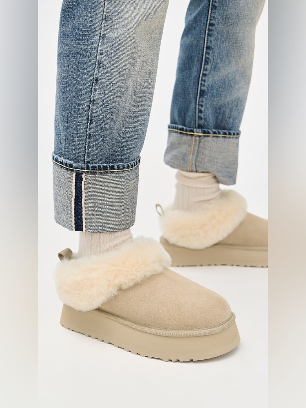 UGG Tazzelle Women's Slippers Sz 8 Women’s
(Ago 026)